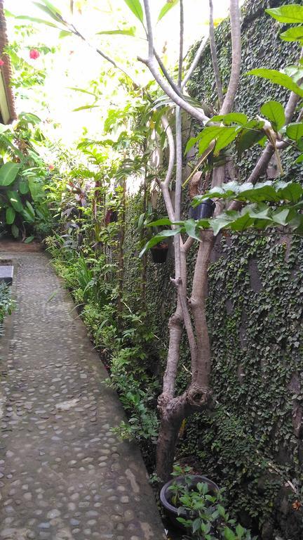 Santa Fe Homestay & Warong Amed Kültér fotó
